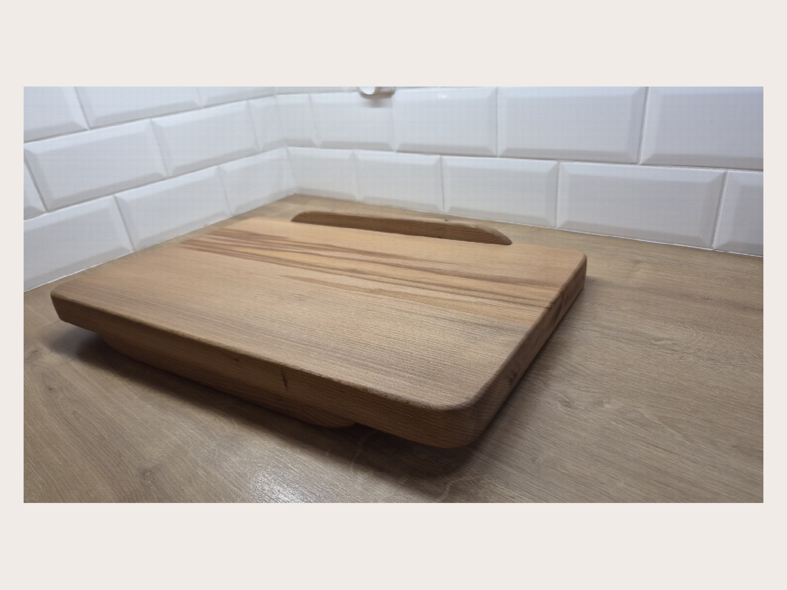 Deska bukowa z uchwytem i ogranicznikiem, 55 × 36 cm